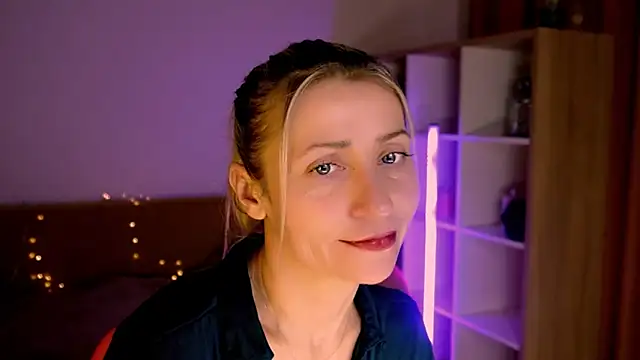 ZoeGrantのライブXXXチャット