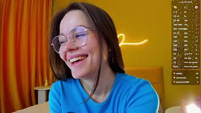 Kelly_Cuutie Chat XXX in diretta