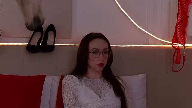 Chatroom XXX en direct de Emily_Simon