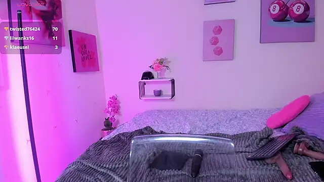 Chat XXX ao vivo de NaeniaDemon_