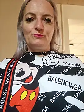 LadyTouch: вебкам-шоу