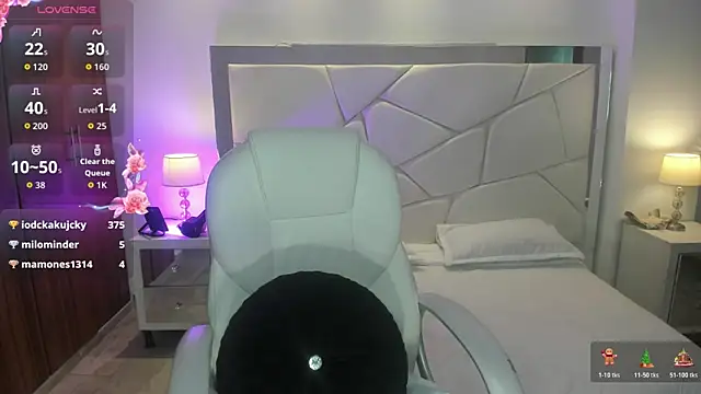 Chat +18 de Natasha_Kiim_ ao vivo