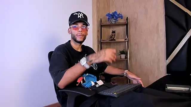 Thiagoferreti's Live XXX Chat