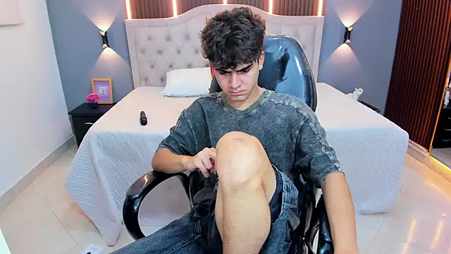 Chat +18 de Tommy18__ ao vivo