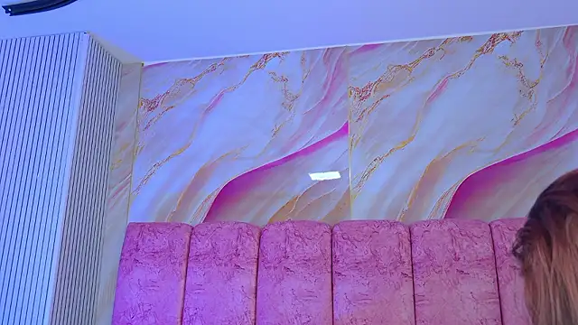 Chat +18 de emmacurvy ao vivo