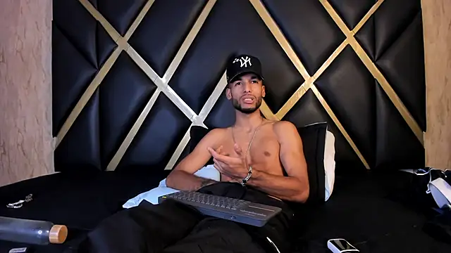 Thiagoferreti's Live XXX Chat