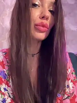 Emma_Catt Adlı Modelin Canlı XXX Sohbeti