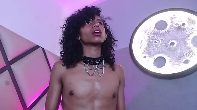 venus-03 Adlı Modelin Canlı XXX Sohbeti