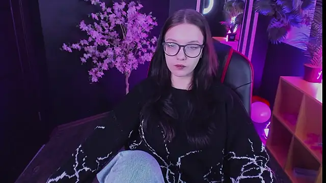 Онлайн чат XXX Emily_tender