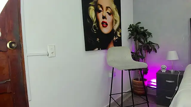 Raphael_Nyon Adlı Modelin Canlı XXX Sohbeti