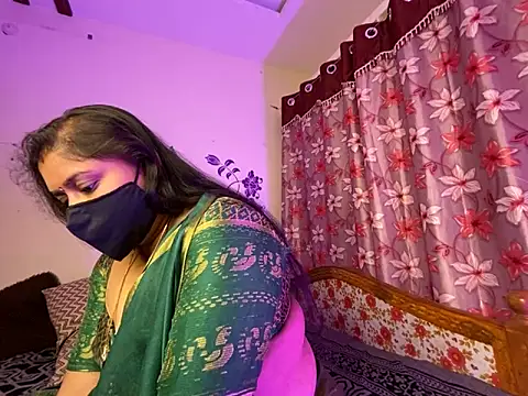 LouleyRanii: онлайн-секс-чат