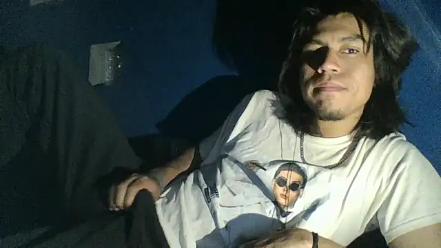 AlexAlejandro13のライブXXXチャット