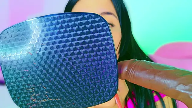 Chat XXX en directo de CharlootteEvans