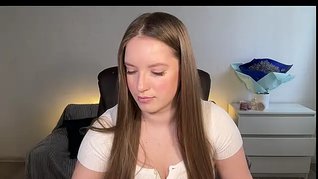 EvaMaddison: онлайн-секс-чат