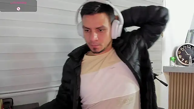 Rick_Adams 即時 XXX 聊天