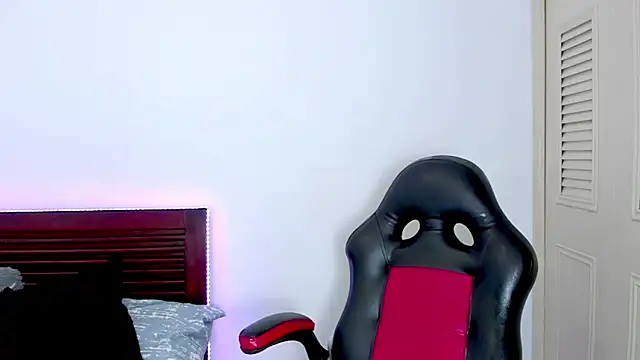 vanessa_saquirt: онлайн-секс-чат