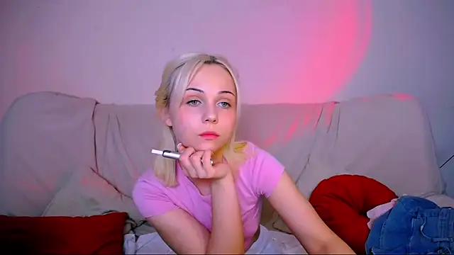 ElenaMonroe 即時 XXX 聊天