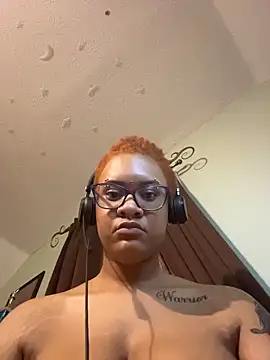 nickytheehawtie 现场XXX聊天