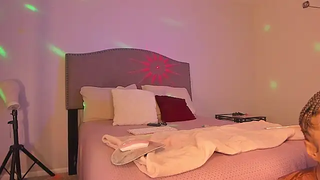 yiauanan Live XXX chat