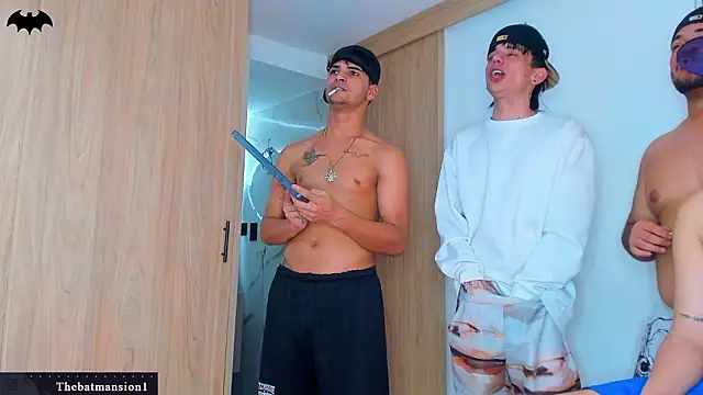 Živý XXX chat TheBatMansion