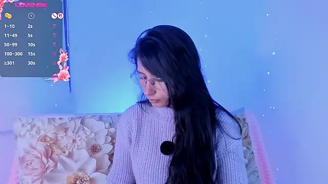 Chat +18 de NayeCloud ao vivo