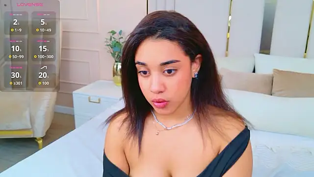 Czat XXX na żywo – Luna_Cortier