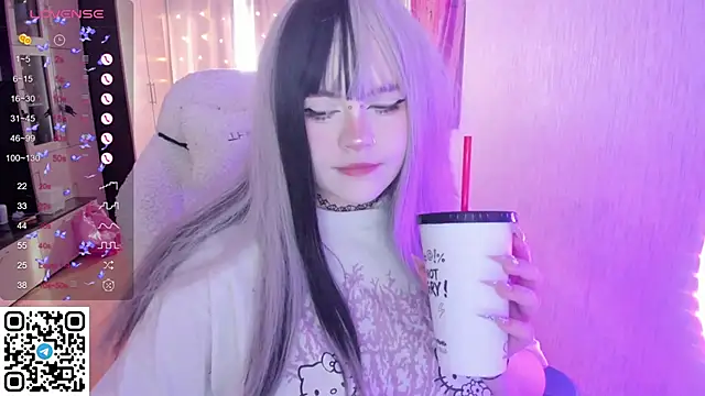 แชท XXX สดของ SelenaCute