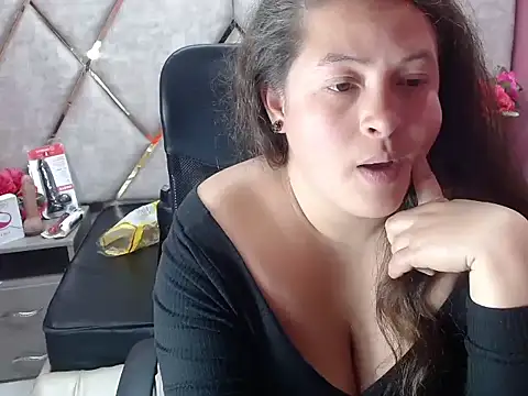 Sarah_Boobs_n Live XXX chat