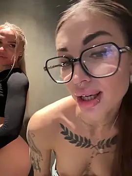 Chat +18 de Charming_Ritta ao vivo