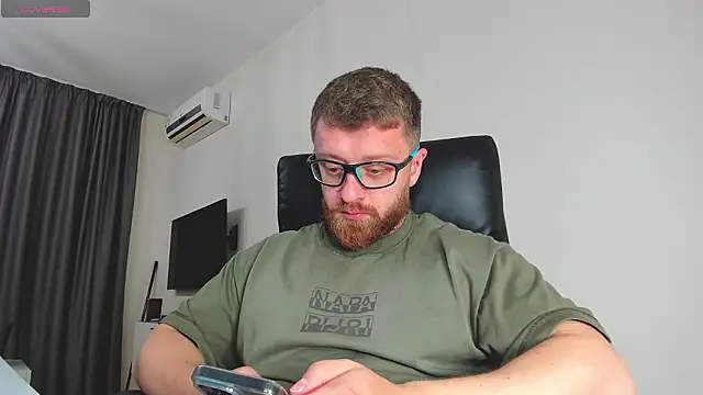 Findom_guy Pertunjukan Webcam