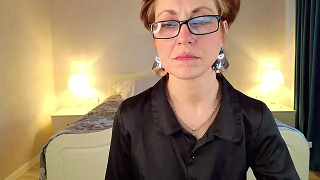 Chat +18 de LioraWeiss ao vivo