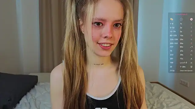 TiffinyMergist élő XXX-chatje