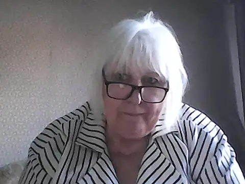 Alexia64231のウェブカメラショー