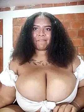 Chat +18 de Valentina_belmont ao vivo