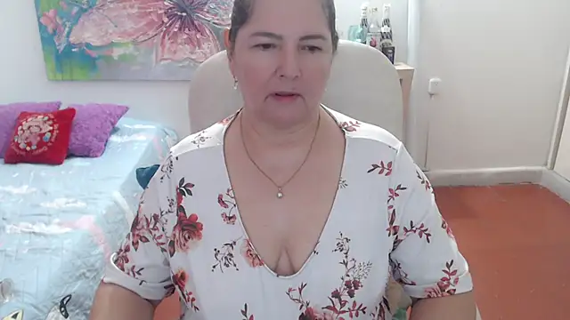 leonela_69 即時 XXX 聊天