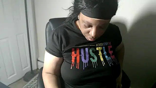 Chatroom XXX en direct de Sexymona1218