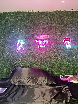 RenaThickAss' Webcam Show