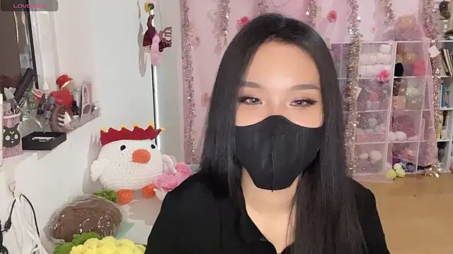 Tieu-Mayn Live XXX chat