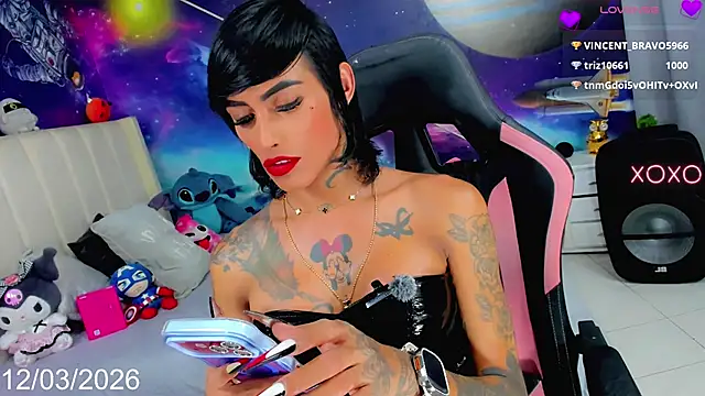 Chat +18 de Nella_Dolls ao vivo