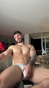 Valenthino_Salvatore Adlı Modelin Canlı XXX Sohbeti