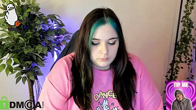 Mia_R0ss Adlı Modelin Canlı XXX Sohbeti