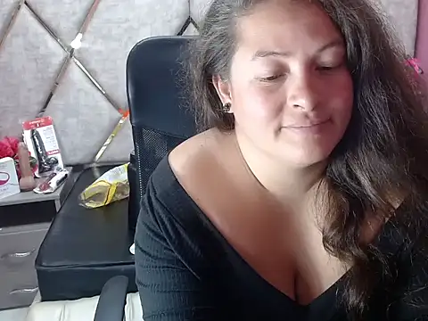 Sarah_Boobs_: онлайн-секс-чат