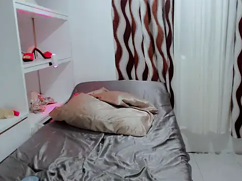 Ella_cummers 现场XXX聊天