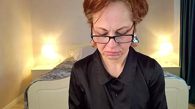 LioraWeiss élő XXX-chatje