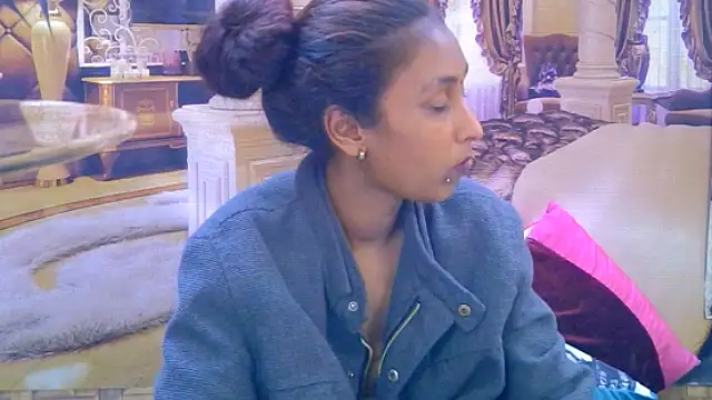 IndianSexyButt 即時 XXX 聊天