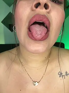 Bella-kim-'s Webcam Show