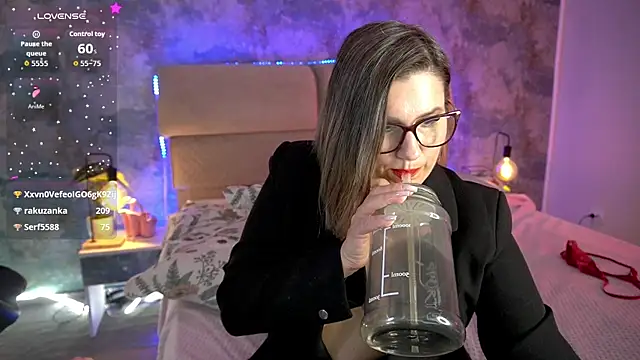 KiraRoxx Live XXX-Chat