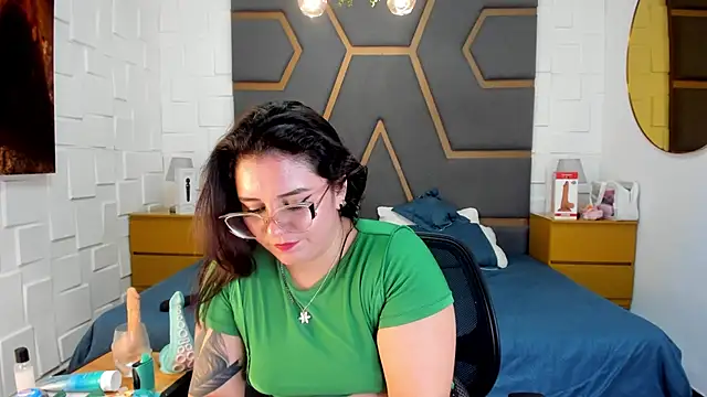 juana_valkiria's Live XXX Chat