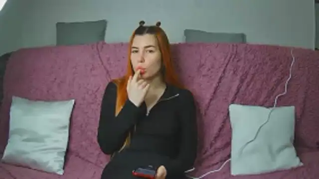 XXX chat uživo modela ElllaNuar