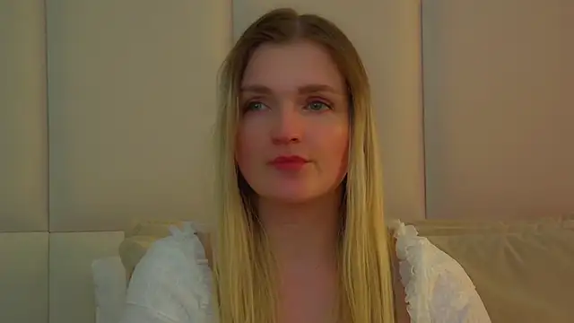 AnnyRaii – Live XXX-chat